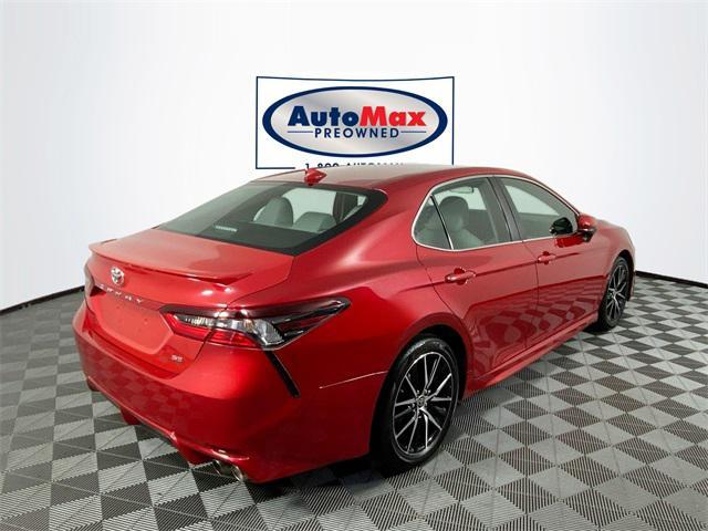 2021 toyota camry se