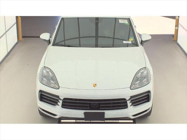2022 porsche cayenne platinum edition