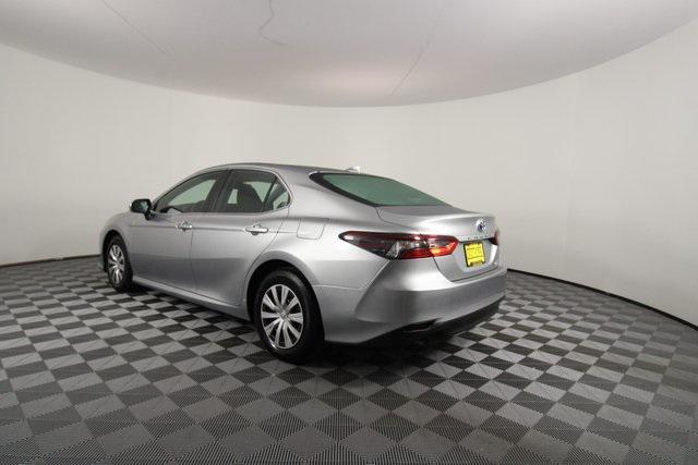 2022 toyota camry le