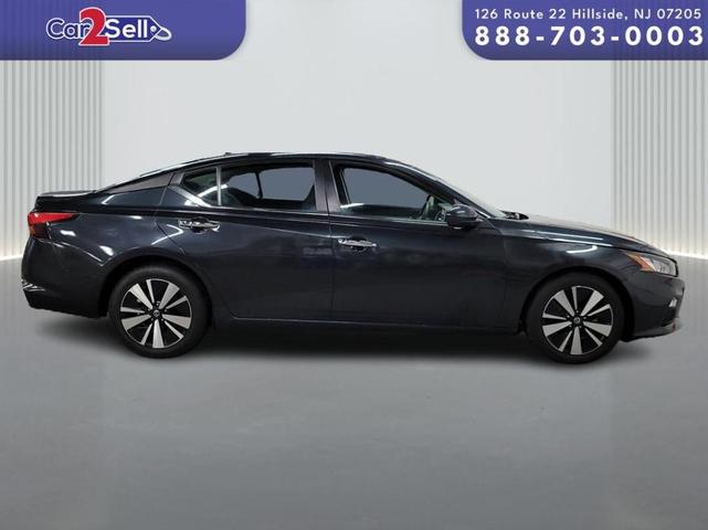 2022 nissan altima 2.5 sv