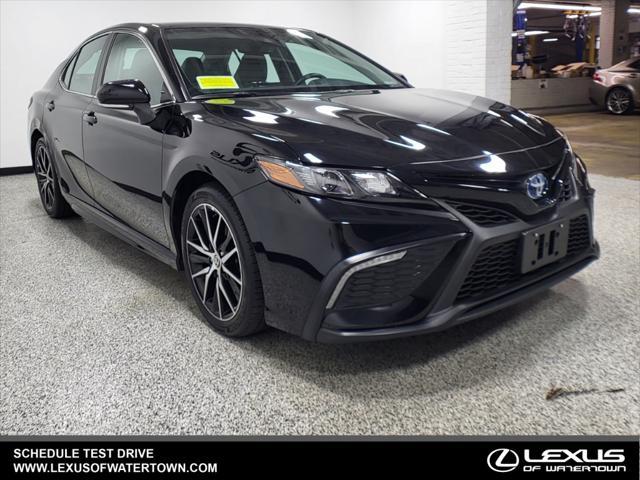 2022 toyota camry se