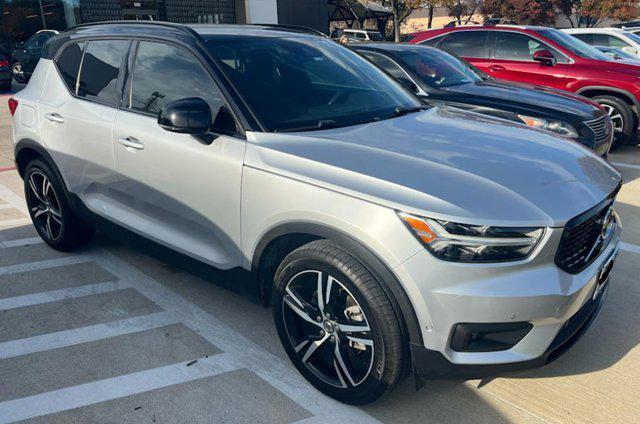 2019 volvo xc40 t4 r-design