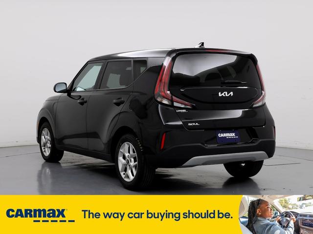 2023 kia soul lx