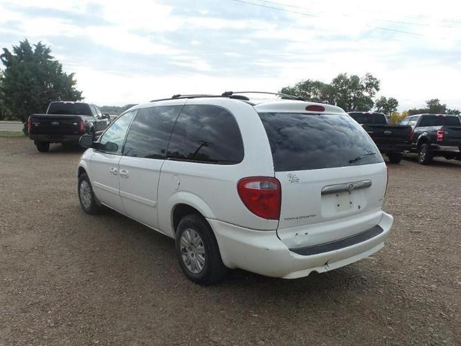 2007 chrysler town and country lx lx 4dr extended mini-van for sale in wolf point, montana