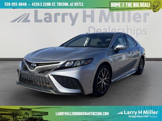2022 toyota camry se