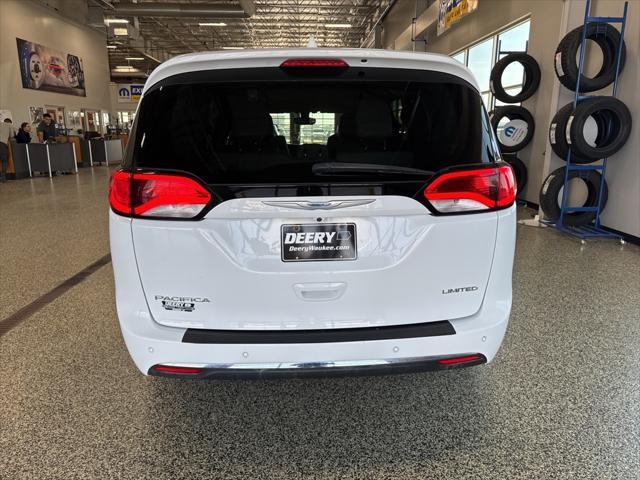 2017 chrysler pacifica limited
