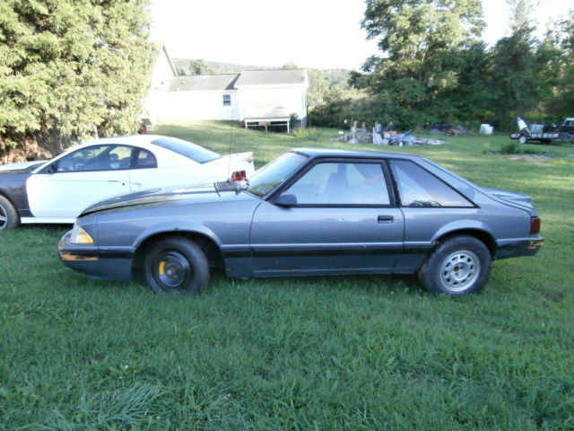 1988 ford mustang lx hatchback 2-door 2.3l