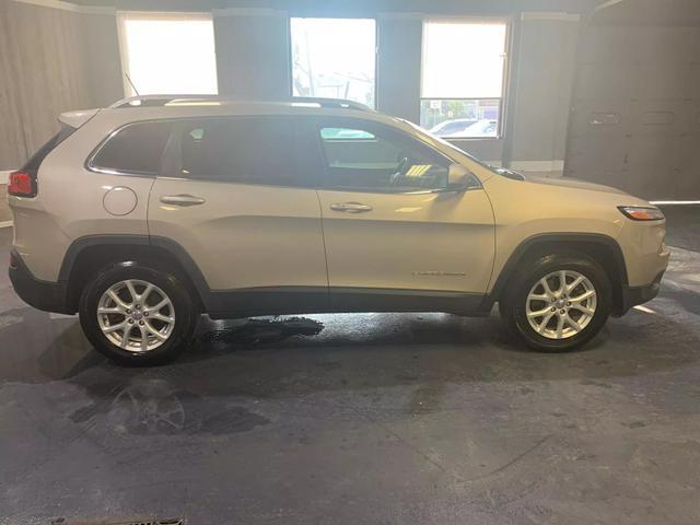 2014 jeep cherokee sport