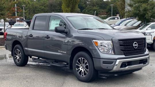 2024 nissan titan sv