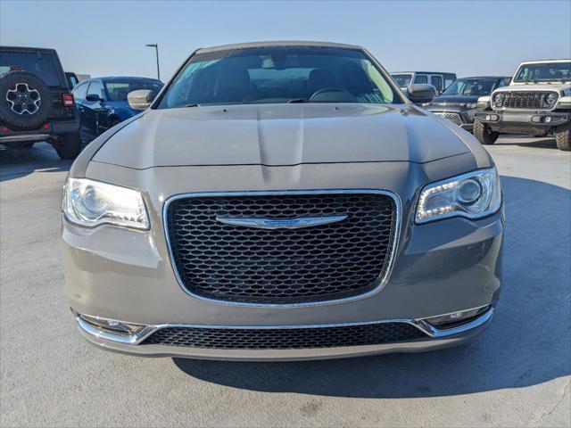 2018 chrysler 300 touring l
