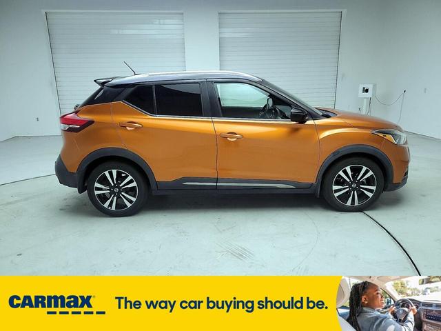 2020 nissan kicks sr