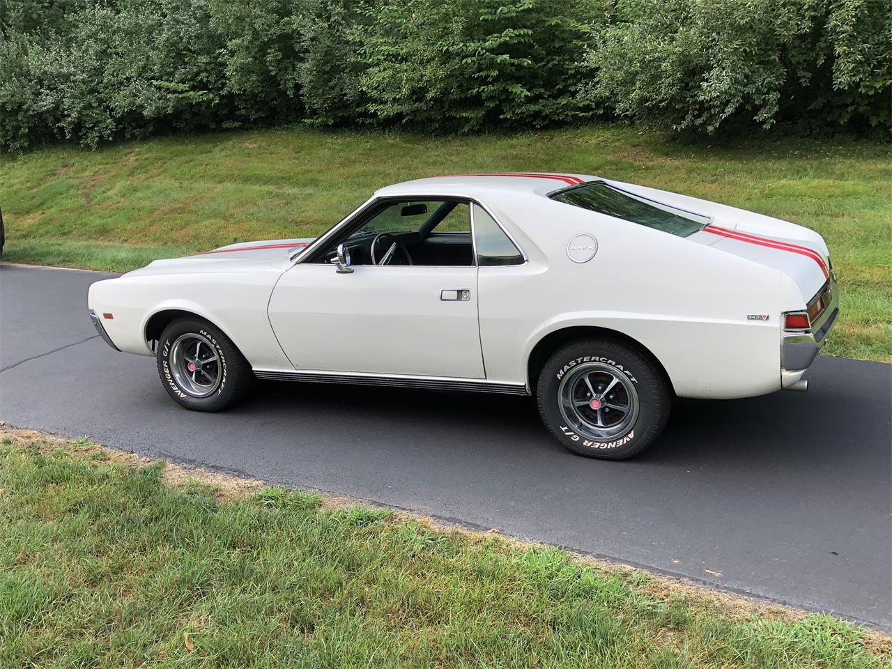 amc amx white / red stripe
