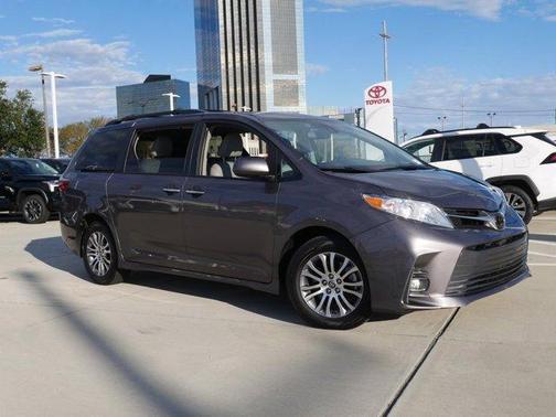 2020 toyota sienna in minneapolis, minnesota