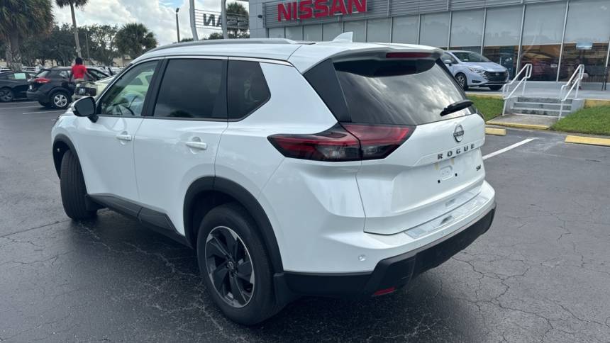 2024 nissan rogue sv