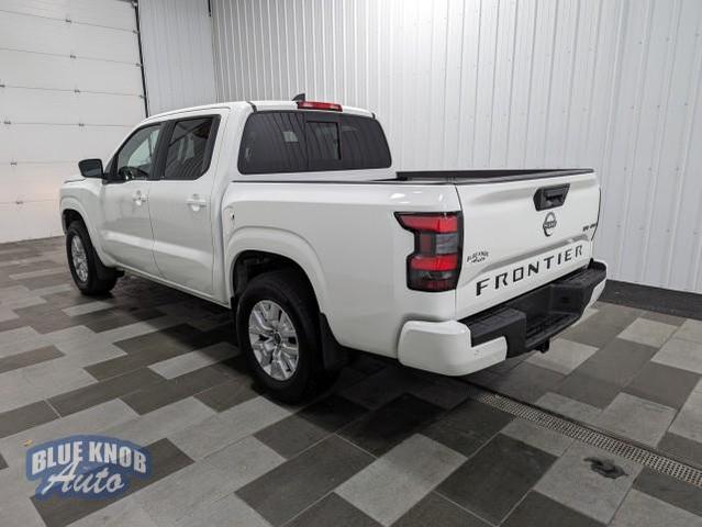 2022 nissan frontier sv