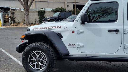 2024 Jeep Gladiator