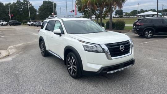 2024 Nissan Pathfinder platinum