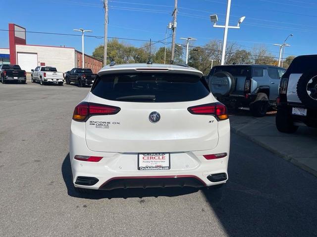 2022 buick encore gx essence