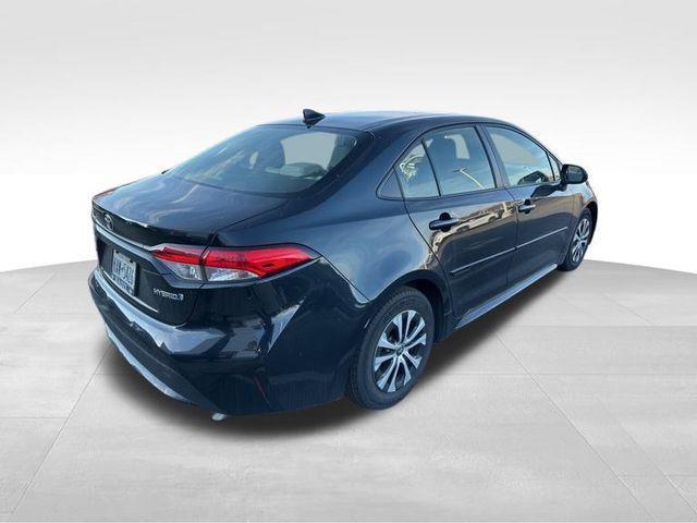 2022 toyota corolla hybrid le