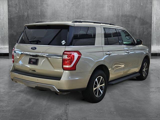 2018 ford expedition xlt