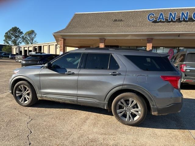 2021 ford explorer xlt
