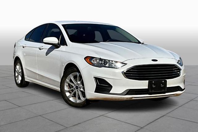 2020 ford fusion se