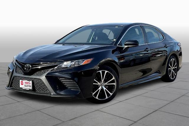 2020 toyota camry se
