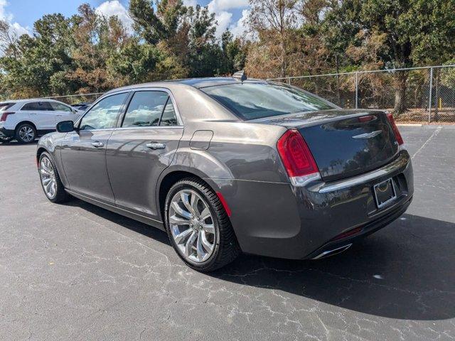 2017 chrysler 300c base