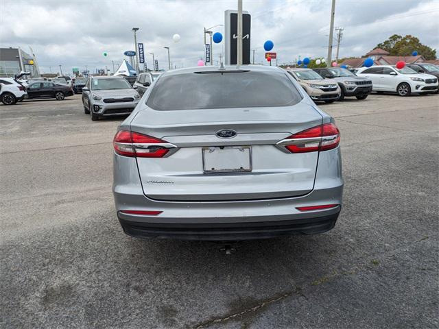 2020 ford fusion se