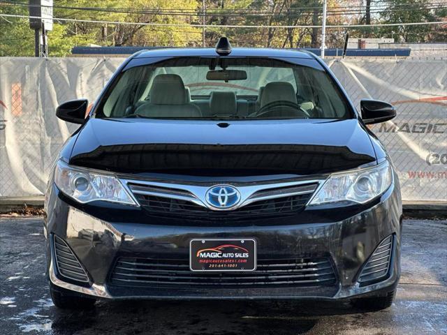 2014 toyota camry hybrid le
