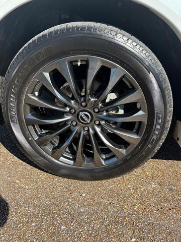 2022 nissan armada platinum