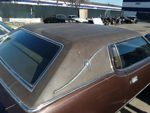 1972 ford thunderbird coupe 72,000 mile 34 years warehouse stored 99.% rust free