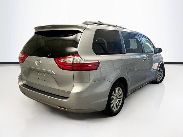 2017 toyota sienna xle premium