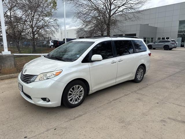 2016 toyota sienna xle