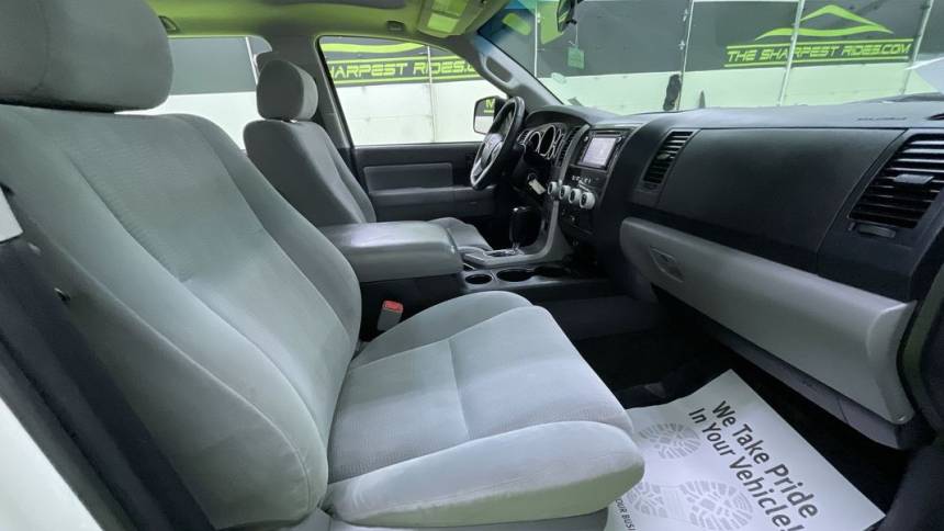 2015 toyota sequoia sr5