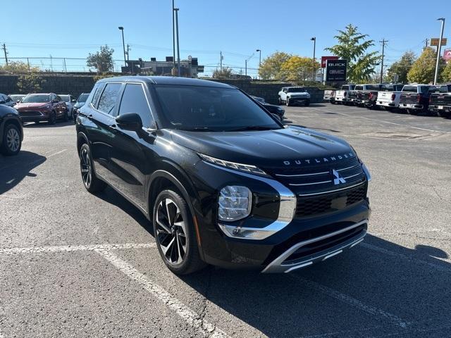 2022 mitsubishi outlander se