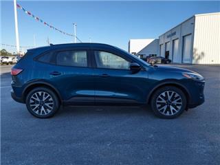 2020 Ford Escape se sport