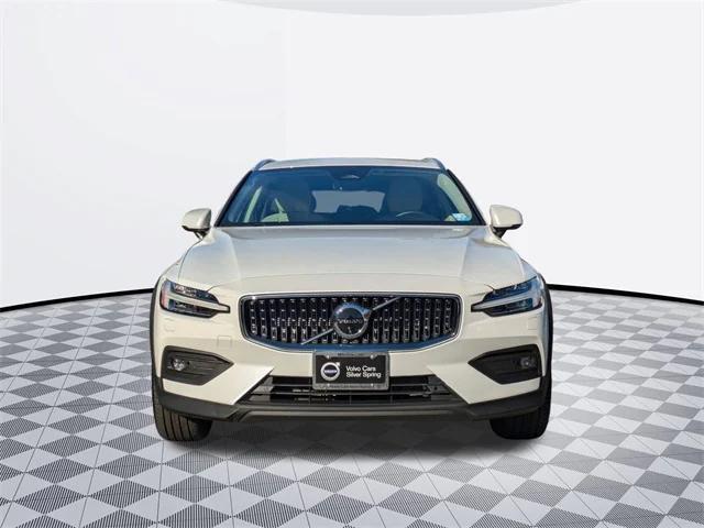 2024 volvo v60 cross country b5 plus