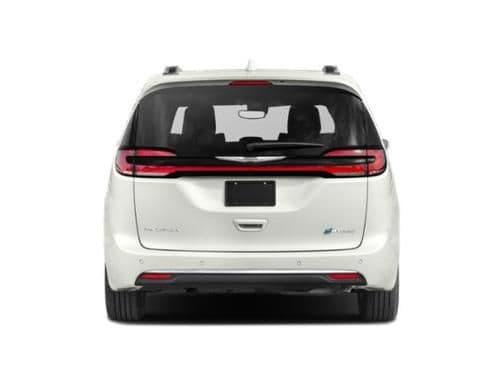 2022 chrysler pacifica hybrid limited in medford, oregon