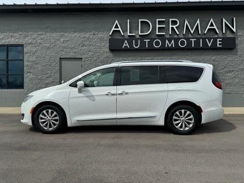 2018 chrysler pacifica touring-l plus in fishers, indiana