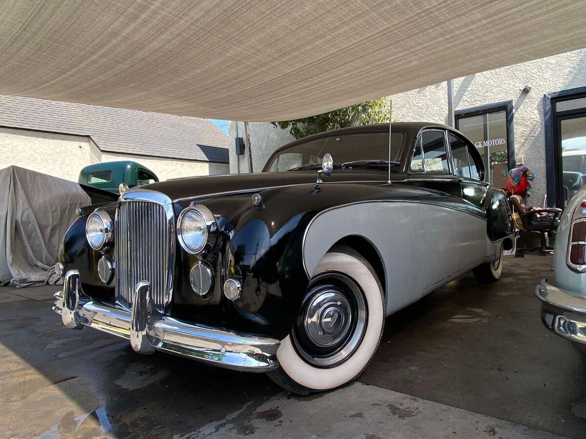 1957 jaguar mark viii saloon