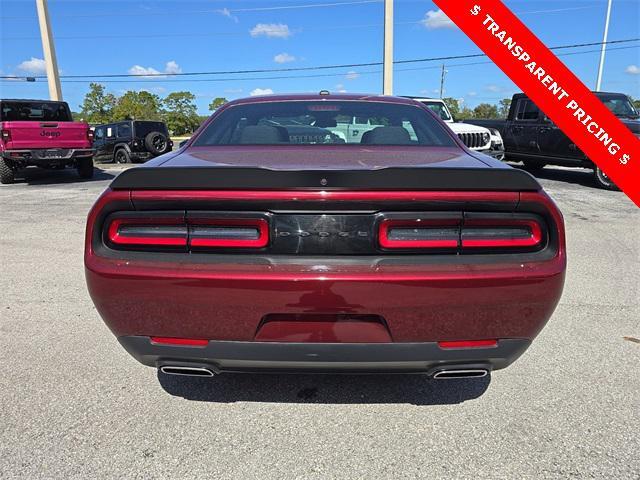 2022 dodge challenger sxt