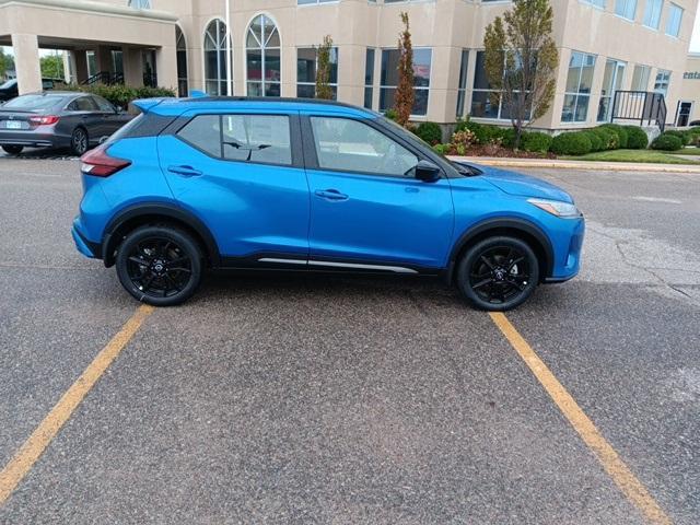 2024 nissan kicks sr