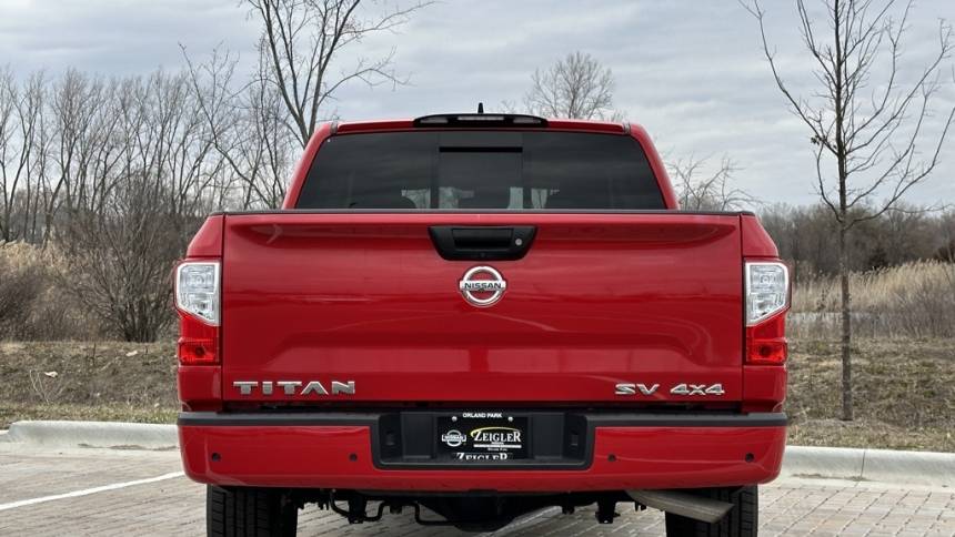2022 nissan titan sv
