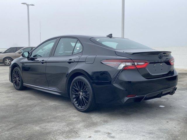 2022 toyota camry se nightshade