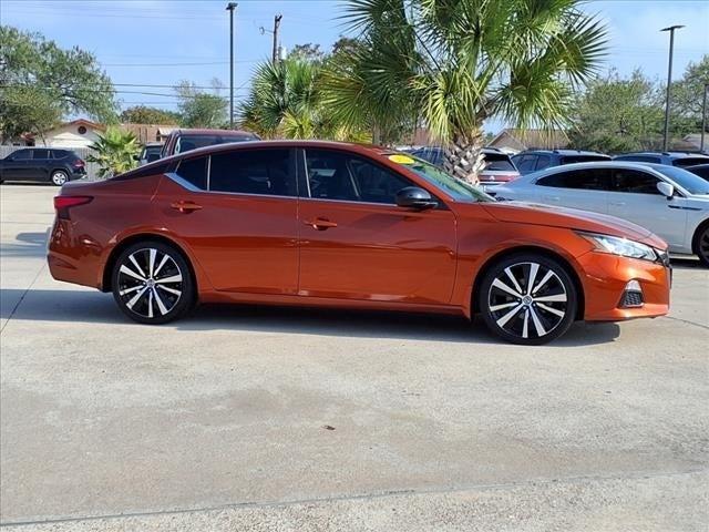 2022 nissan altima 2.5 sr
