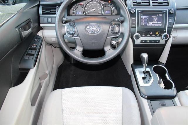 2014 toyota camry le