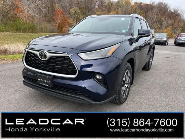 2022 toyota highlander xle