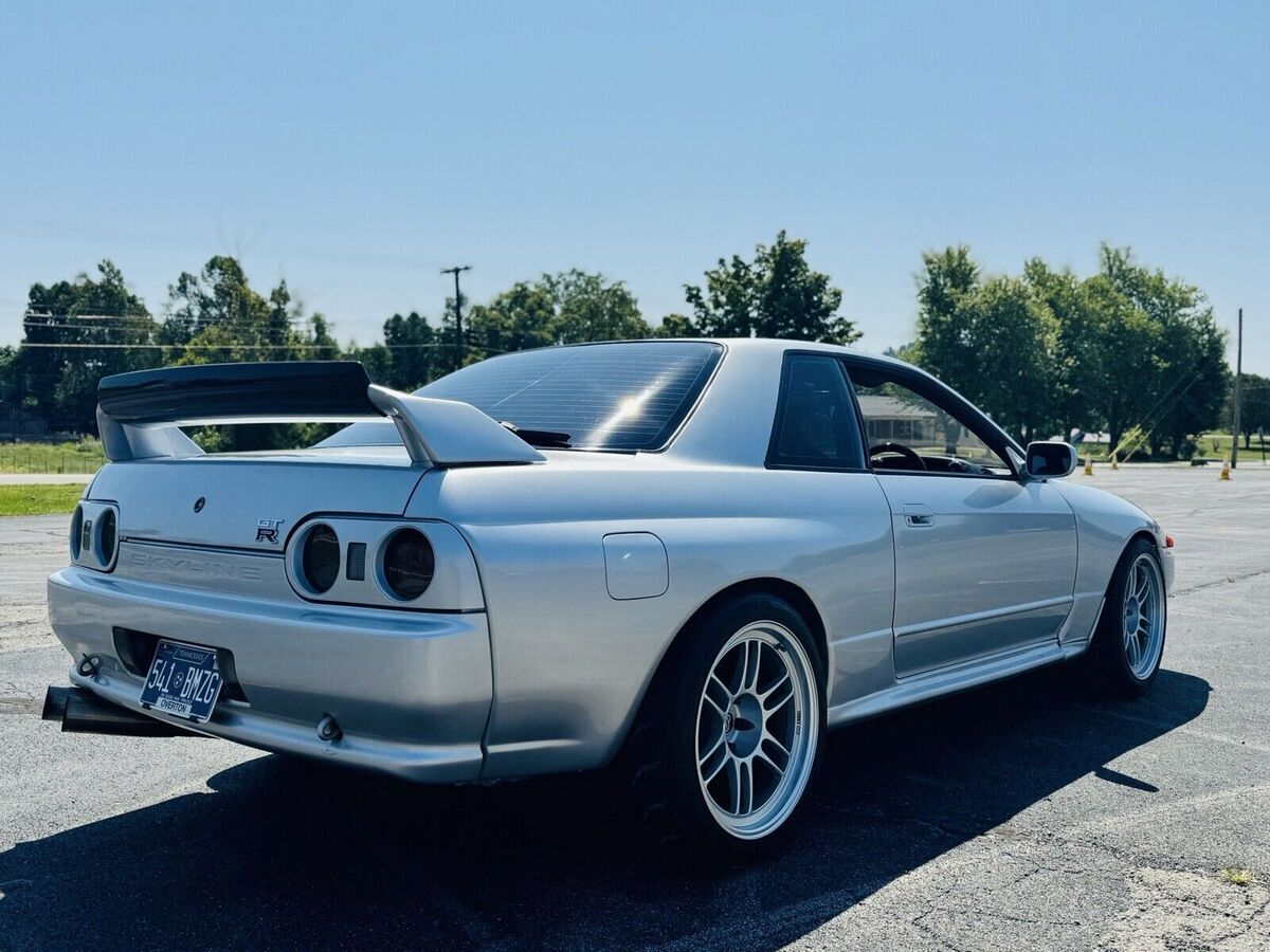 1989 nissan skyline grey r32 gtr