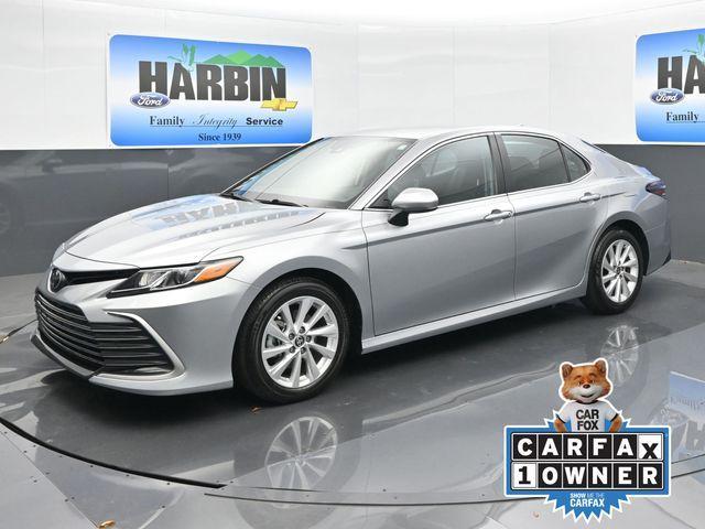 2023 toyota camry le
